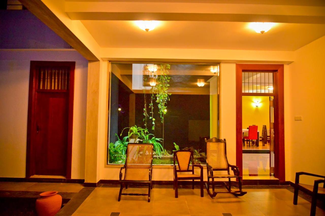 Siluni'S Villa Anurâdhapura Extérieur photo